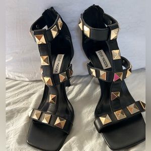 Steve Madden Black and Gold Jewel Heels